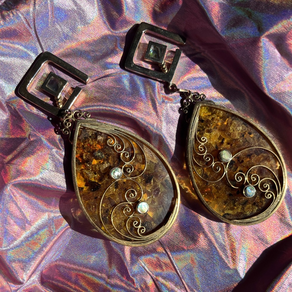 People’s Jewelry Hangers for Stretched Ears